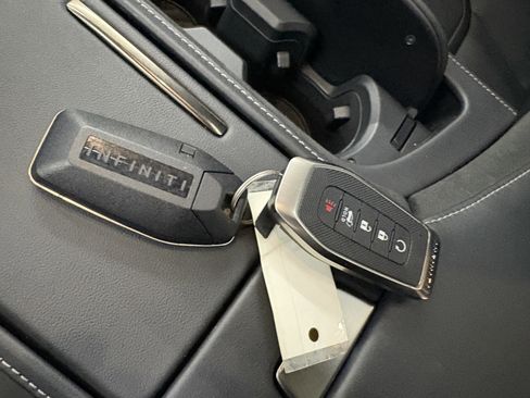 Used 2025 INFINITI QX80 Autograph image 21