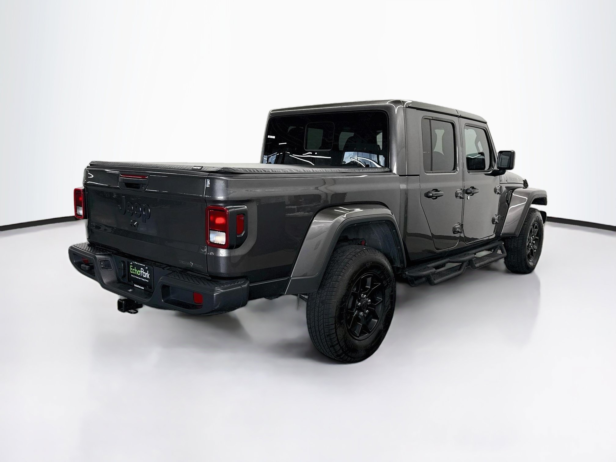 Used 2025 Jeep Gladiator Sport AWD/4WD image 9