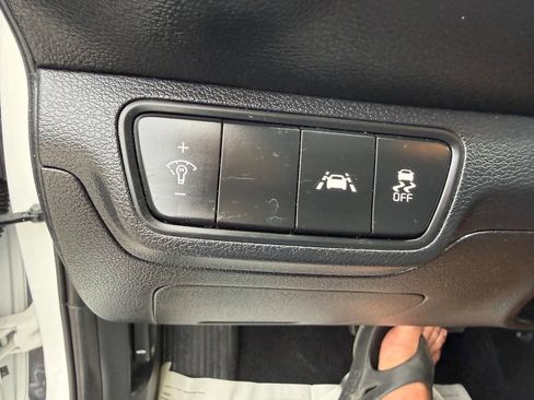 Used 2020 Kia Forte LXS FWD image 33