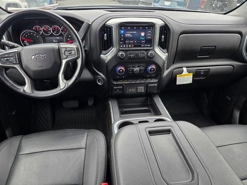 Used 2021 Chevrolet Silverado 1500 LT Trail Boss w/ Convenience Package II AWD/4WD image 16
