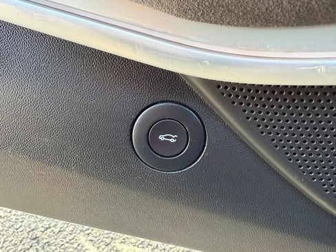 Used 2017 Chevrolet Camaro ZL1 RWD image 24