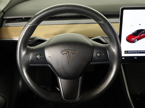 Used 2018 Tesla Model 3 Long Range image 37