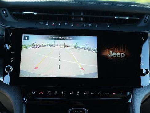 New 2026 Jeep Grand Cherokee Altitude AWD/4WD image 27