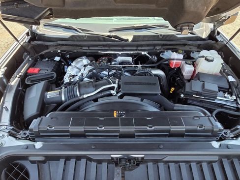 Used 2025 Chevrolet Silverado 2500 High Country w/ Technology Package AWD/4WD image 30