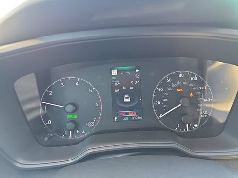 Used 2025 Toyota Corolla LE FWD image 13