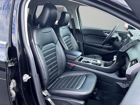 Certified 2024 Ford Edge SEL w/ Convenience Package AWD/4WD image 7