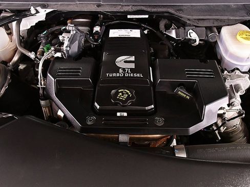 Used 2024 RAM 3500 Big Horn image 34