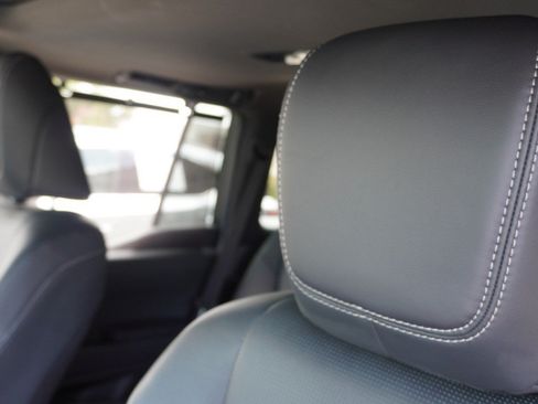 Used 2024 Lexus GX 550 AWD/4WD image 25