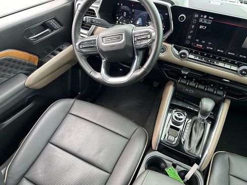 Used 2024 GMC Canyon Denali image 22