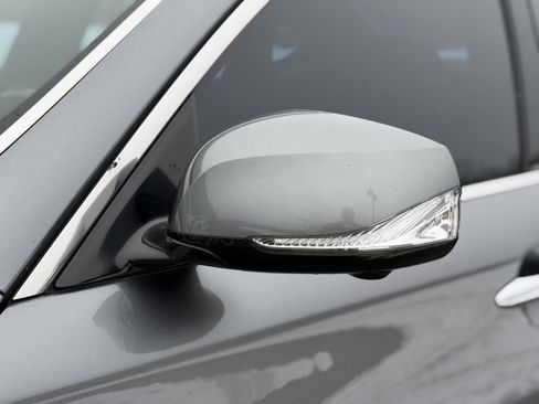 Used 2017 INFINITI Q70 3.7 w/ Technology Package image 15