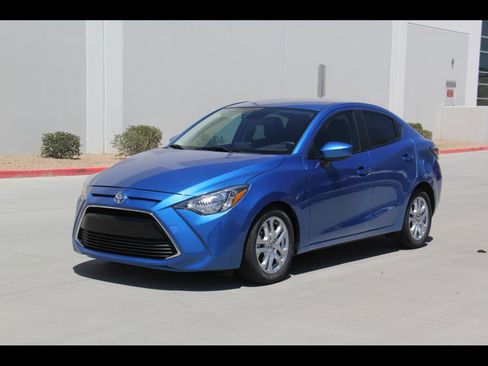 Used 2018 Toyota Yaris iA FWD image 1