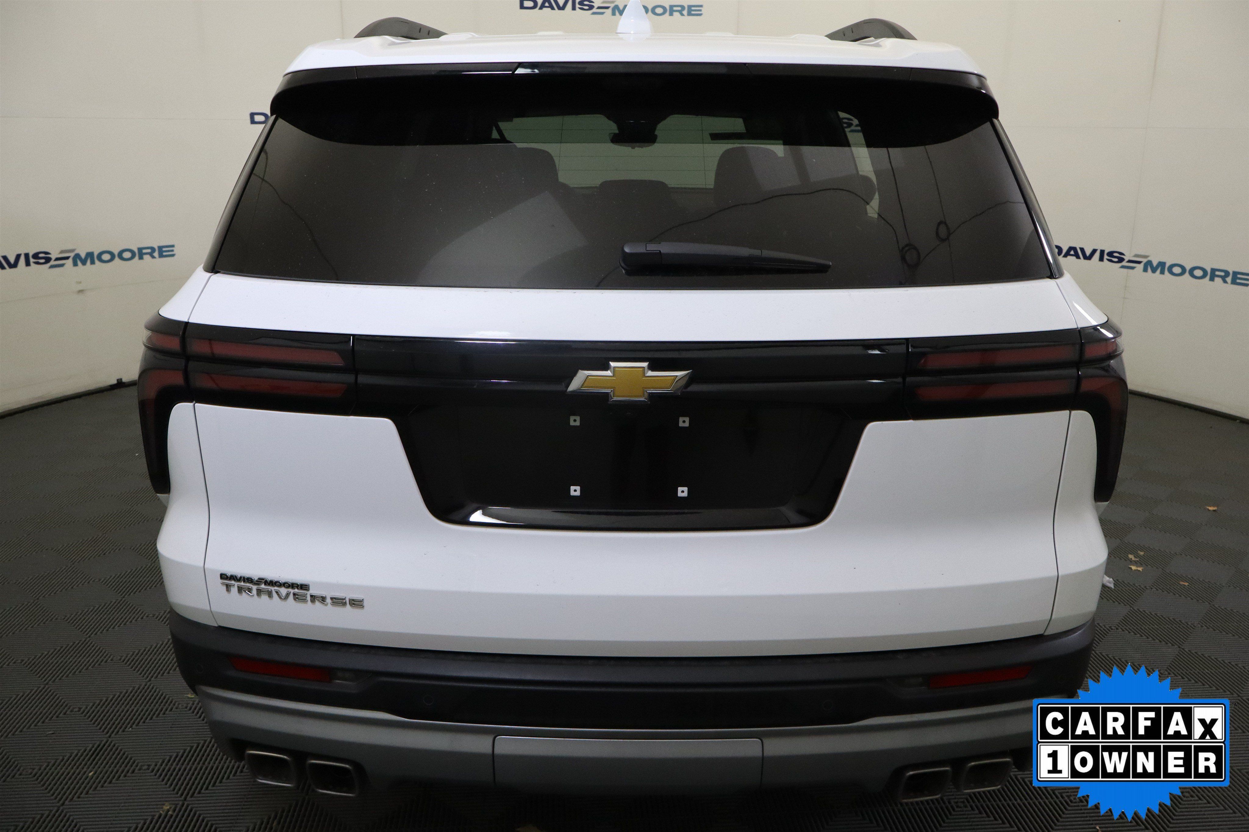 Used 2026 Chevrolet Traverse LT w/ Driver Confidence Package FWD image 8