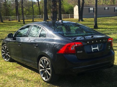 Used 2015 Volvo S60 T5 Platinum image 3