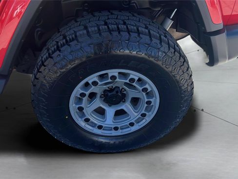 Used 2021 Jeep Wrangler Unlimited Sahara w/ Uconnect 4C Nav & Sound Group AWD/4WD image 21