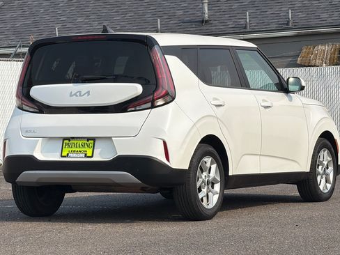 Used 2023 Kia Soul LX w/ LX Technology Package FWD image 4