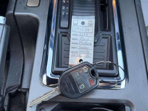 Used 2014 Ford Mustang Convertible image 34