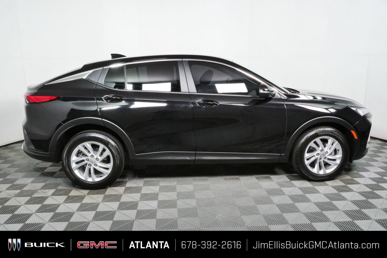 Used 2025 Buick Envista Preferred FWD image 2