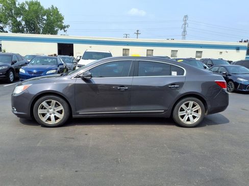 Used 2013 Buick LaCrosse Premium image 2