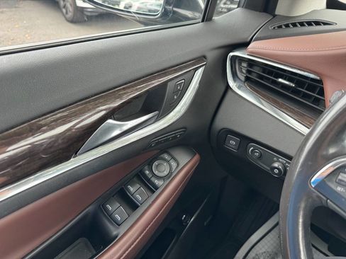 Used 2018 Buick Enclave Avenir AWD/4WD image 56