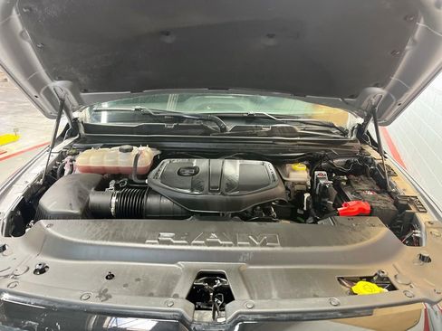 Used 2025 RAM 1500 Big Horn AWD/4WD image 31