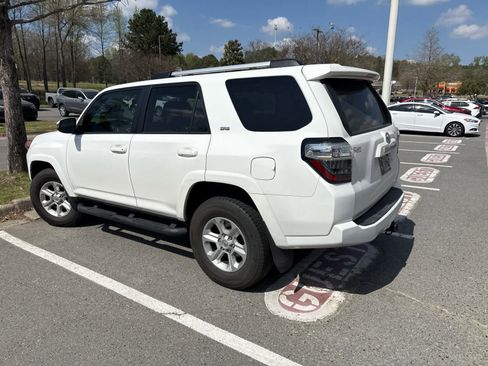 Used 2020 Toyota 4Runner SR5 Premium w/ Moonroof Package image 5