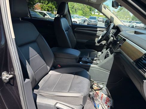Used 2023 Volkswagen Atlas SE w/ Black Wheel Package FWD image 52