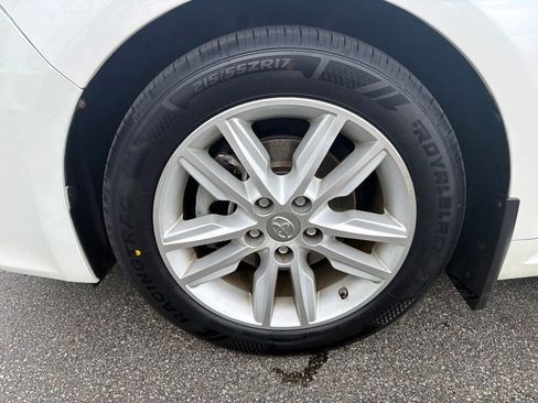 Used 2015 Toyota Avalon XLE FWD image 35