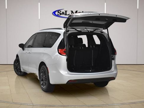 New 2026 Chrysler Pacifica Select w/ S Appearance Package AWD/4WD image 30