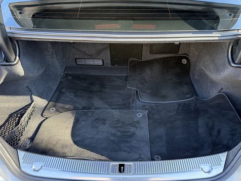 Used 2014 Audi A8 L 4.0T image 17