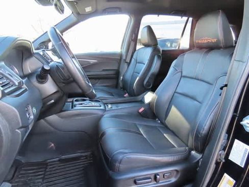 Used 2022 Honda Pilot TrailSport image 13