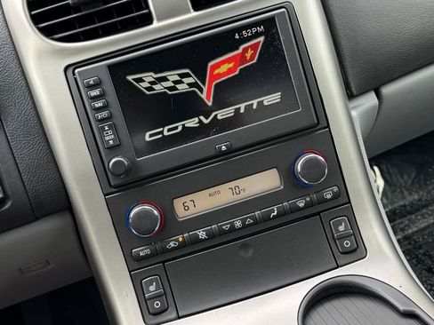Used 2005 Chevrolet Corvette Coupe w/ Preferred Equipment Group RWD image 28