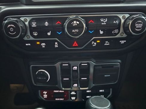 Used 2023 Jeep Wrangler Unlimited Rubicon 392 AWD/4WD image 36