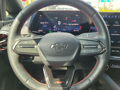 Used 2025 Chevrolet Equinox EV RS FWD image 20