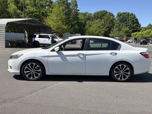 Used 2014 Honda Accord Sport image 10