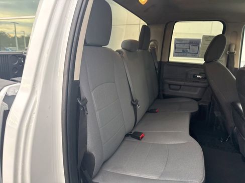 Used 2024 RAM 1500 Classic SLT image 29