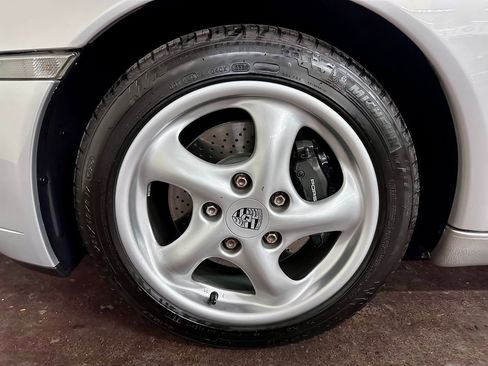 Used 2000 Porsche 911 Cabriolet image 30