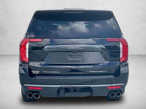 Used 2024 GMC Yukon XL Denali Ultimate AWD/4WD image 4