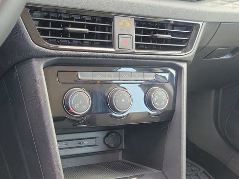 Certified 2023 Volkswagen Taos S FWD image 28