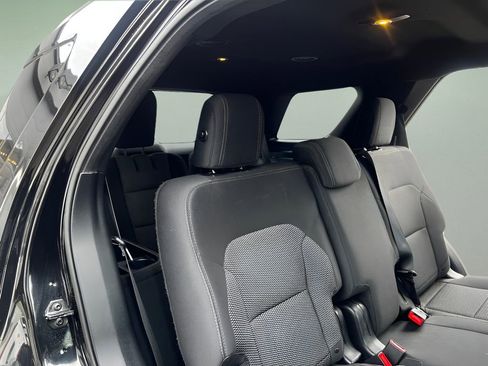 Used 2017 Ford Explorer XLT AWD/4WD image 15