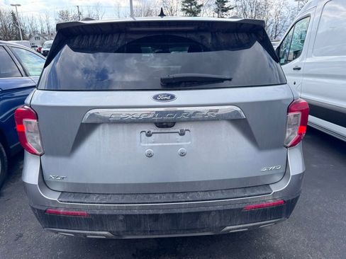 Used 2023 Ford Explorer XLT w/ Equipment Group 202A image 5
