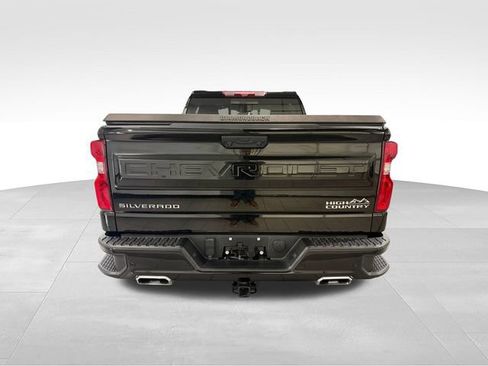 Used 2024 Chevrolet Silverado 1500 High Country w/ Technology Package AWD/4WD image 6