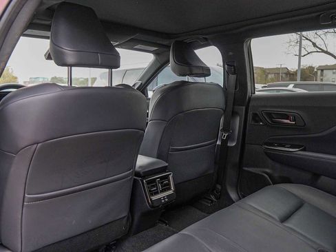 Used 2025 Toyota Crown Signia image 28