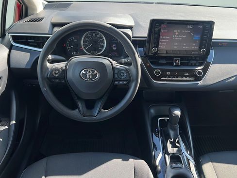 Used 2022 Toyota Corolla LE w/ LE Convenience Package FWD image 11
