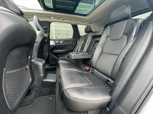 Used 2022 Volvo XC60 T8 Inscription w/ Advanced Package image 20