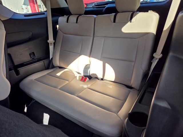 Used 2022 Ford Explorer Limited w/ Equipment Group 301A RWD image 11