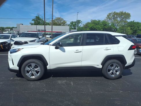 Certified 2025 Toyota RAV4 LE AWD/4WD image 27