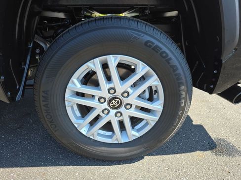 Used 2025 Toyota Tundra SR5 image 32