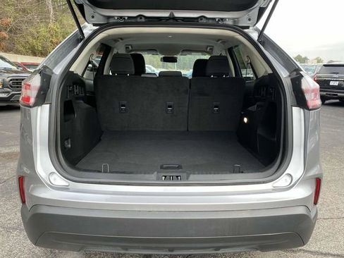 Certified 2024 Ford Edge SE image 12