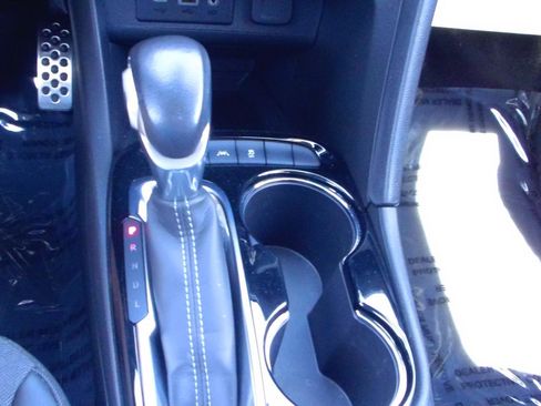 Used 2023 Buick Encore GX Select w/ Sport Touring Package FWD image 23