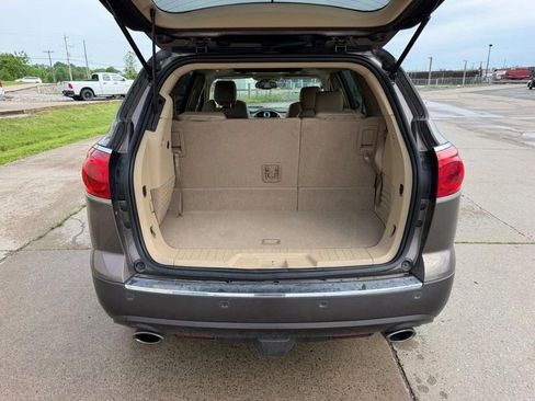 Used 2010 Buick Enclave CXL w/ Trailering Provision Package FWD image 5